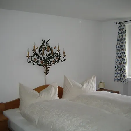 Haus Dr. Kueng Oda ve Kahvaltı