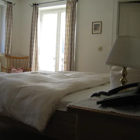 Haus Dr. Kueng Oda ve Kahvaltı