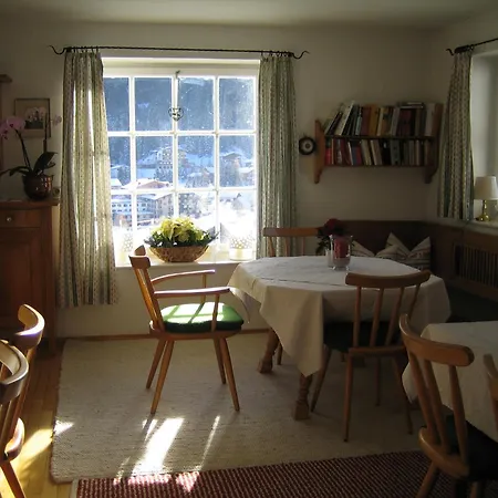 Oda ve Kahvaltı Haus Dr. Kueng Lech am Arlberg